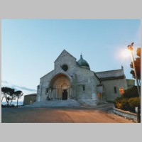 Duomo di Ancona, photo Luciobocchi, Wikipedia,2.jpg